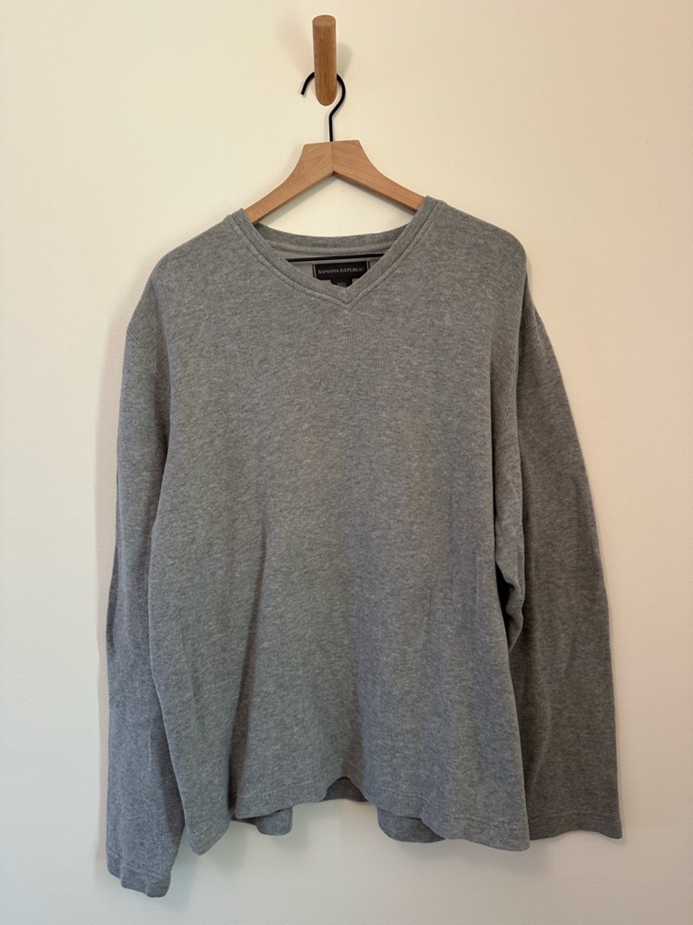 Banana Republic Men’s XL 100% Cotton Ultimate Staple Piece Gray V Neck Sweater